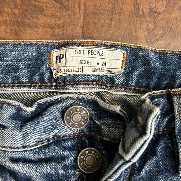 Free people boot wide leg jeans NWOT size 24 - Picture 2 of 5